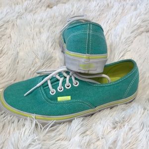 You need these Vans for the summer!!!